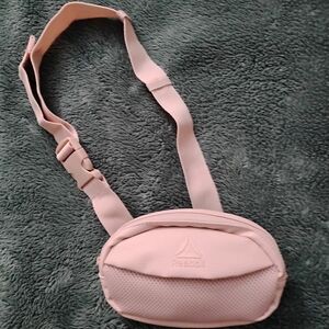 Reebok Belt Bag Crossbody Bag Women's